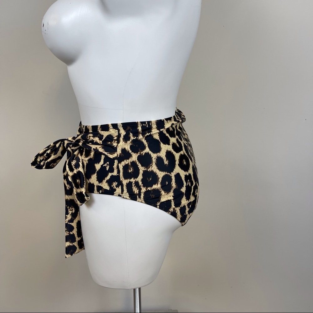 Plus Size 2 Piece Bathing Suit With High Waisted Bottoms - Picture 5 of 6